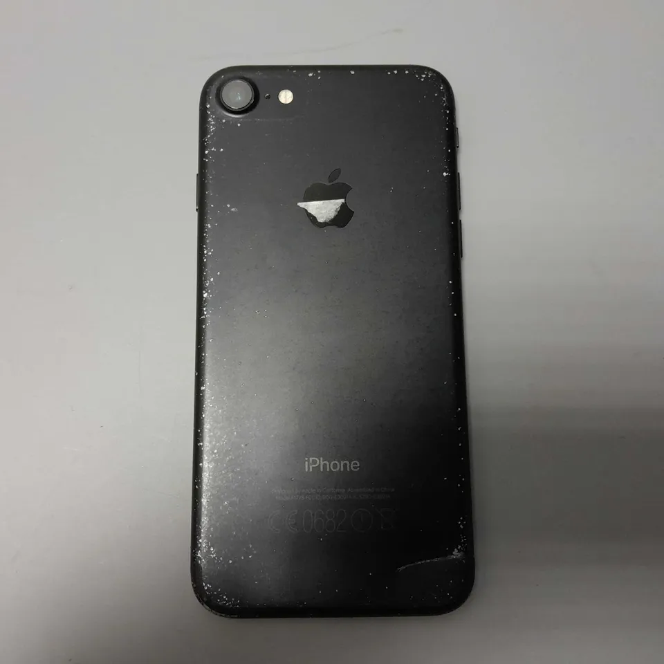 APPLE IPHONE 7 (A1778) SMARTPHONE