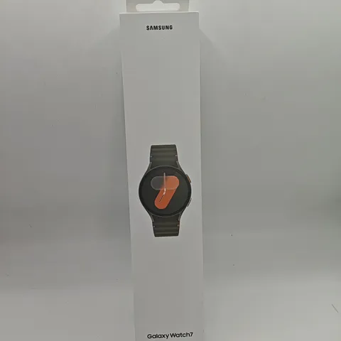 SEALED SAMSUNG GALAXY WATCH 7 IN GREEN - SM-L300