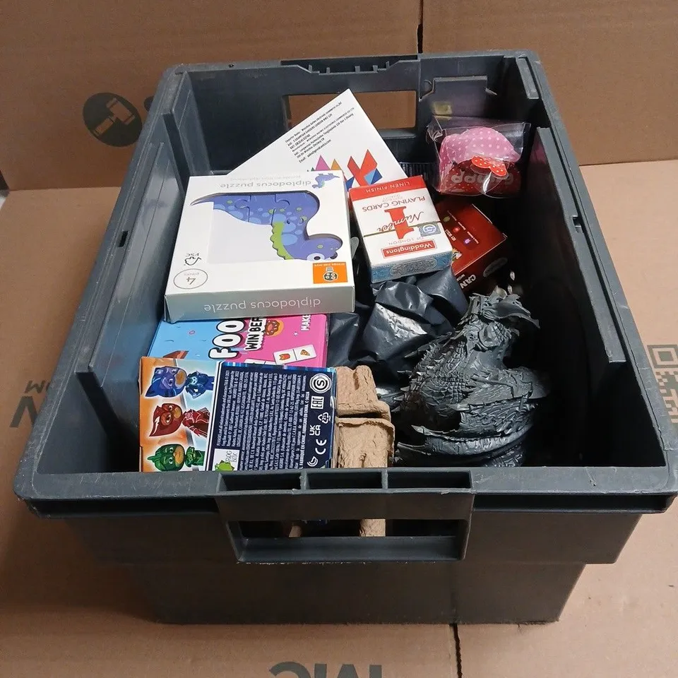 TOTE OF APPROXIMATELY 15 ASSORTED TOYS/RELATED ITEMS TO INCLUDE FOODOMINOES, DINOSAUR PUZZLE, DDUNG, PJMASKS ANIMAL POWER, PLAYING CARDS ETC