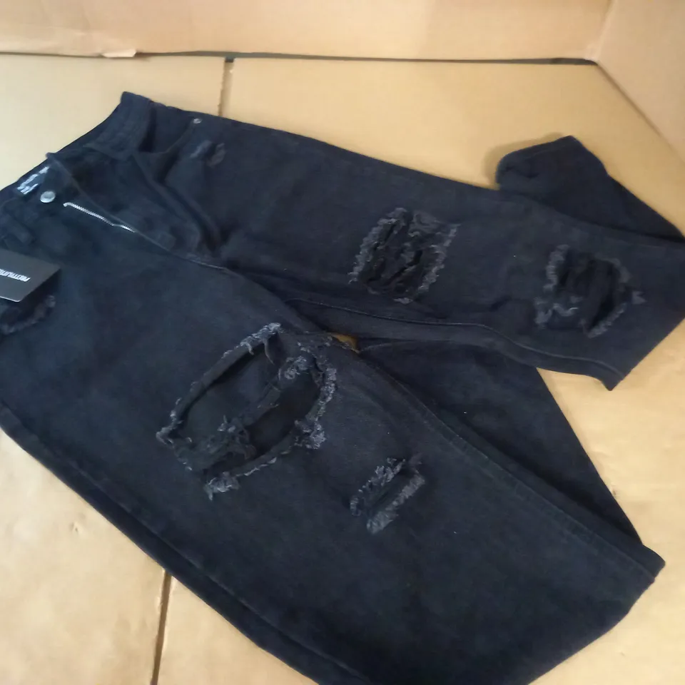 PRETTYLITTLETHING WASHED BLACK DISTRESSED MOM JEANS - UK 10