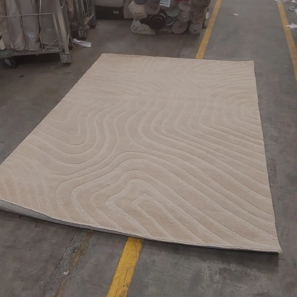 QUALITY DESIGNER AREA RUG - APPROXIMATELY 290 x 200cm