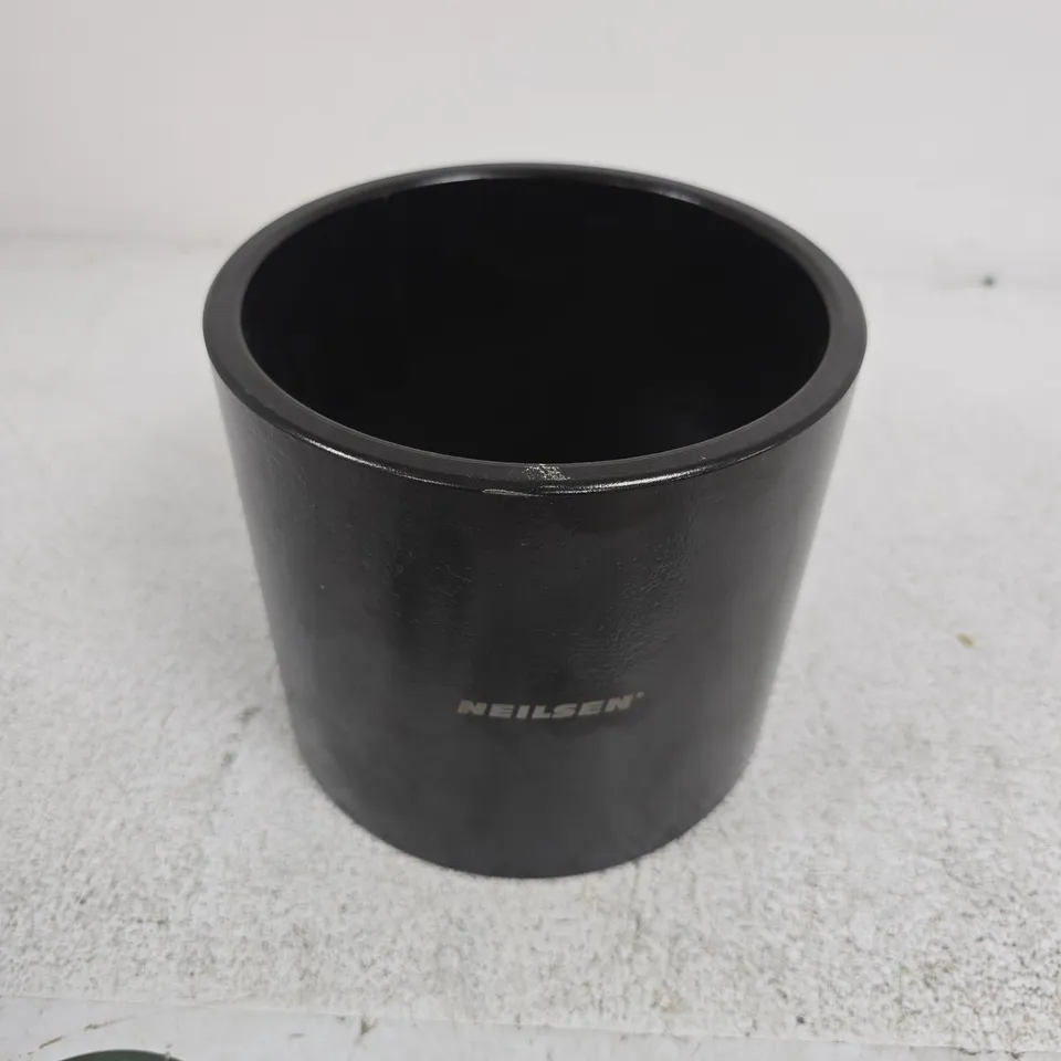 NEILSON BLACK CYLINDRICAL METAL UNIVERSAL PRESS SUPPORT RING FOR WHEEL BEARINGS, BUSHINGS, HUBS