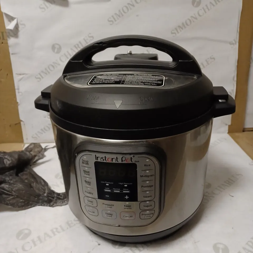 INSTANT POT DUO SMART PRESSURE COOKER