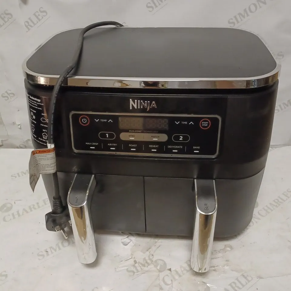 NINJA FOODI DUAL ZONE 7.6L AIR FRYER AF300UK RRP £199