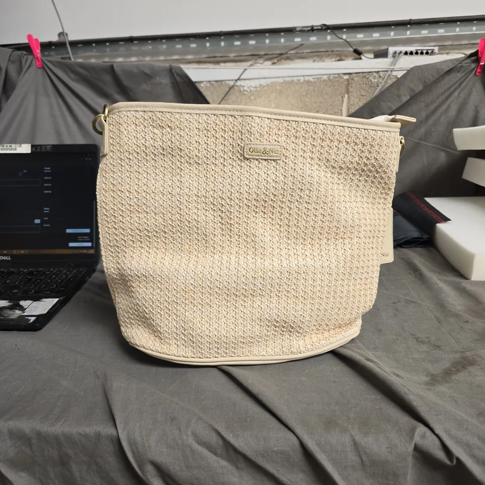 OLLIE & NIC MARLEY BUCKET TOTE NATURAL