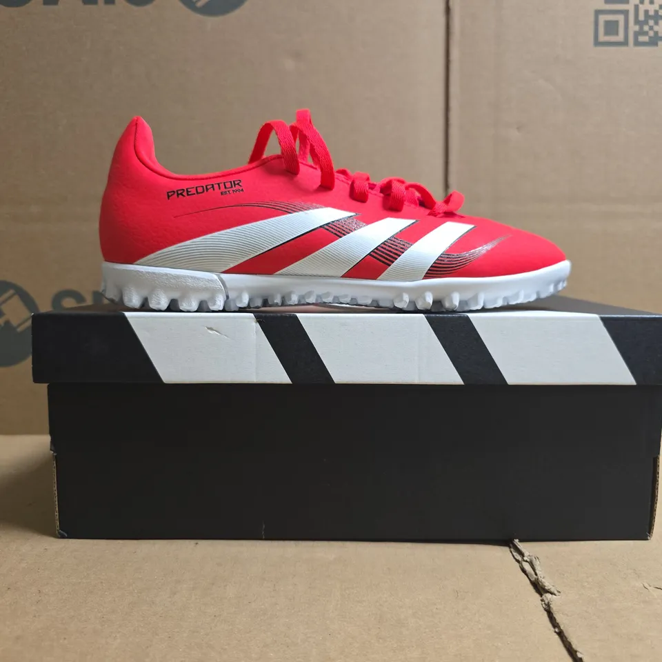 BOXED PAIR OF ADIDAS PREDATOR CLUB KID'S TRAINERS IN RED/WHITE SIZE 2