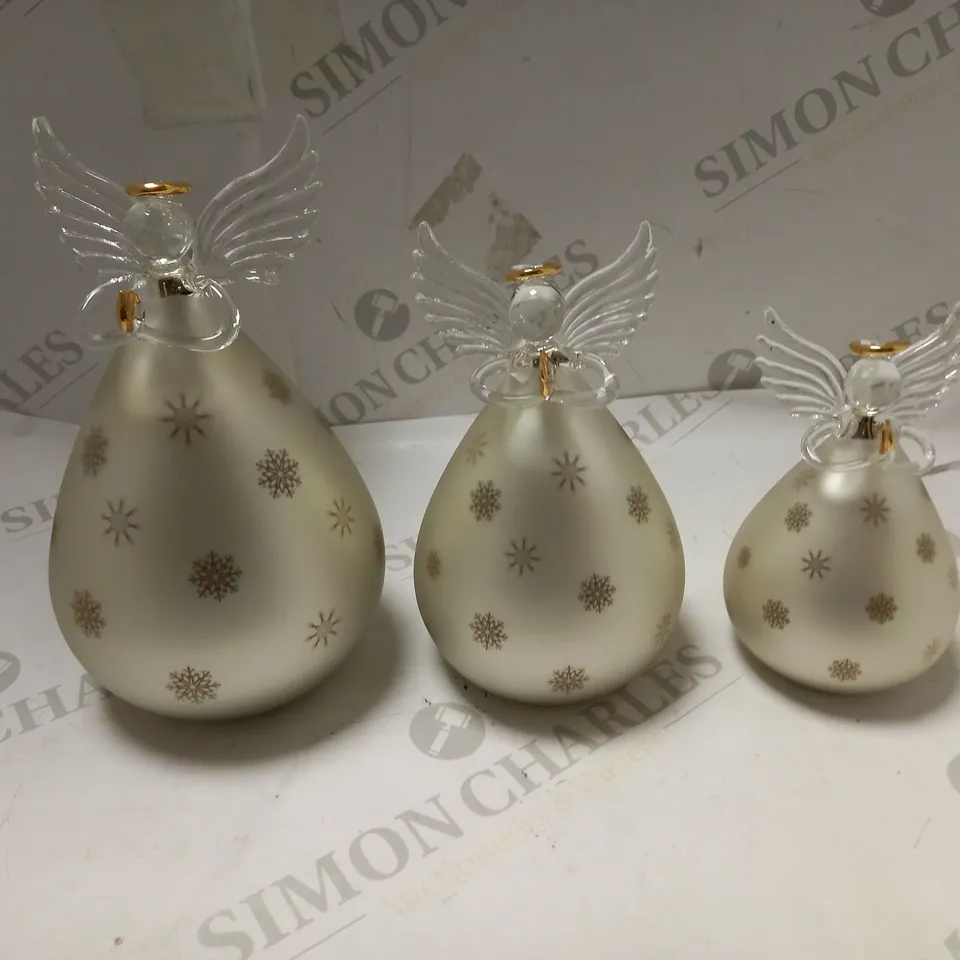 HOME REFLECTIONS SET OF PRE-LIT GLASS SNOWFLAKE ANGELS SILVER