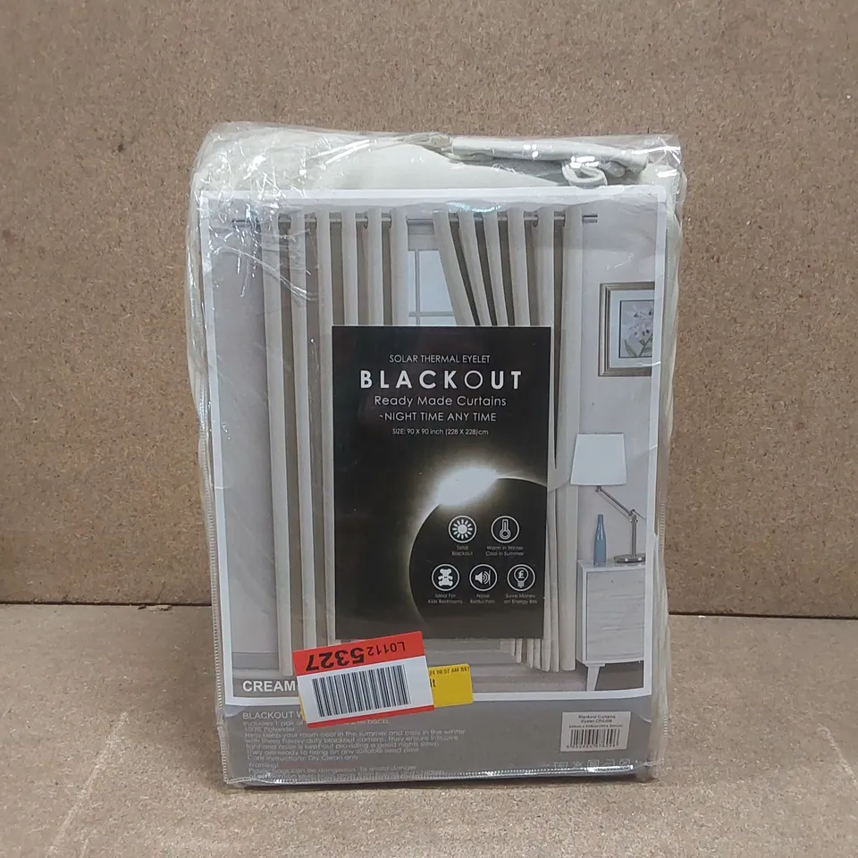 BAGGED SOLAR THERMAL EYELET BLACKOUT CURTAINS - 228 x 228cm