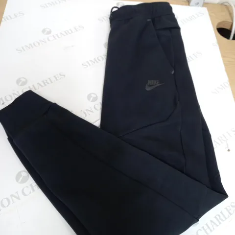 XS NIKE TECH FLEECE JOGGERS 