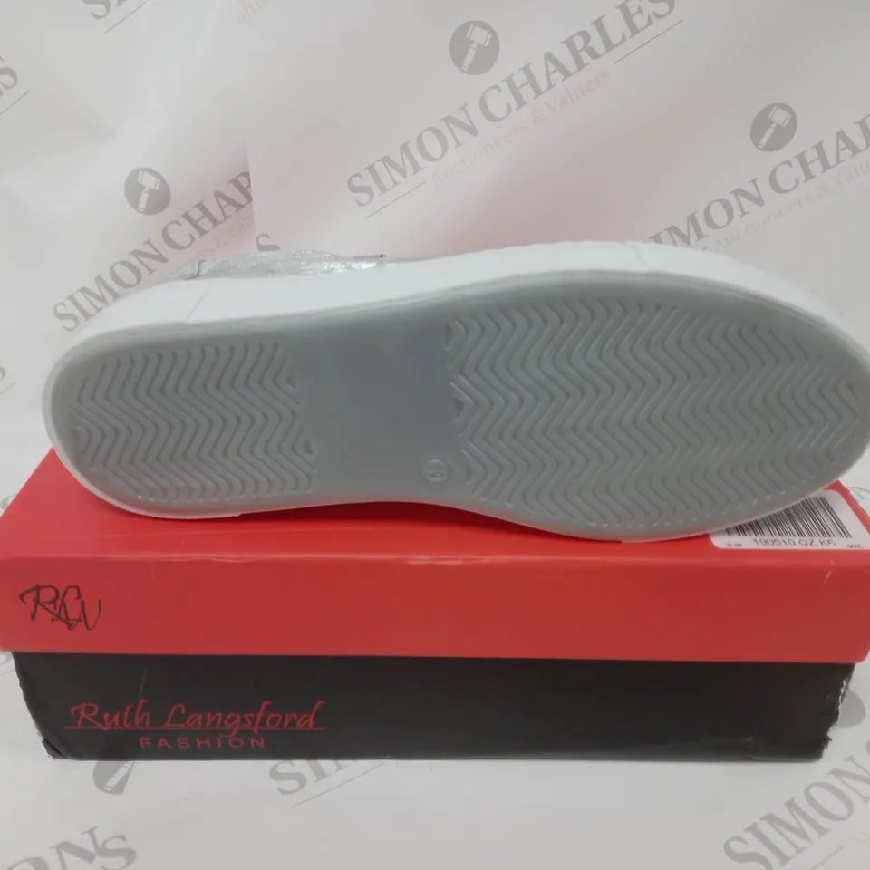 BOXED PAIR OF RUTH LANGSFORD ZIP DETAIL TRAINERS SILVER - SIZE 6