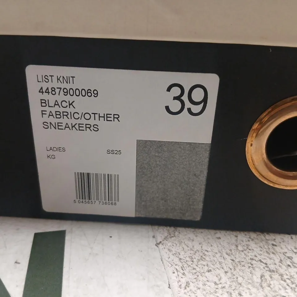 KG KURT GEIGER BLACK KNIT SLIP-ON SNEAKERS, UK 6 (EU 39) – BOXED