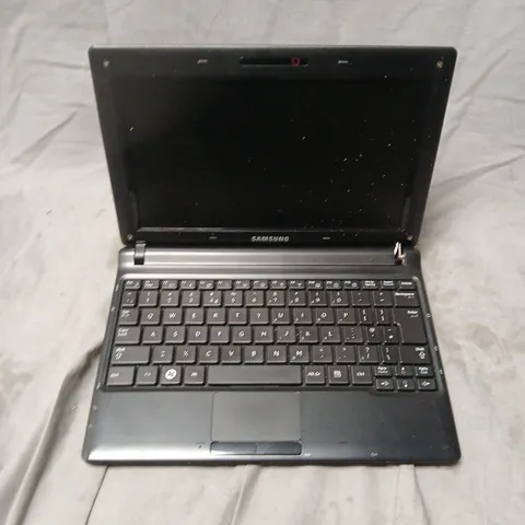 SAMSUNG NP-N145 LAPTOP
