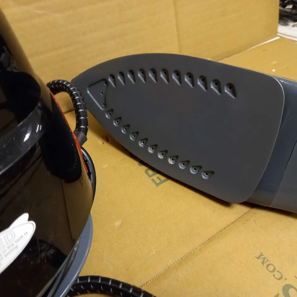 MORPHY RICHARDS STEAM GENERATOR IRON 