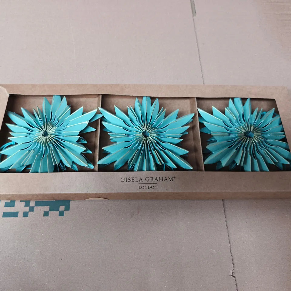 6 BOXES OF GISELA GRAHAM GREEN PAPER SNOWFLAKES (3 IN EACH BOX)