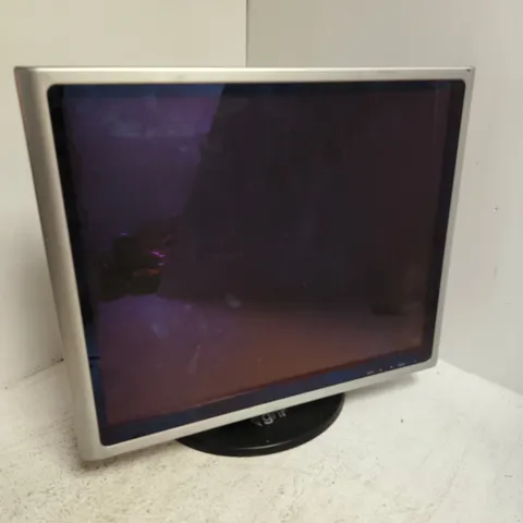 GNR LM1902 TG904HD MONITOR