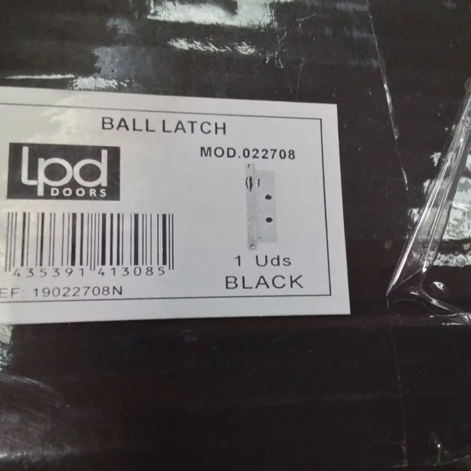 BOXED MANHATTAN MATT BLACK INTERNAL ROLLER BALL LATCH