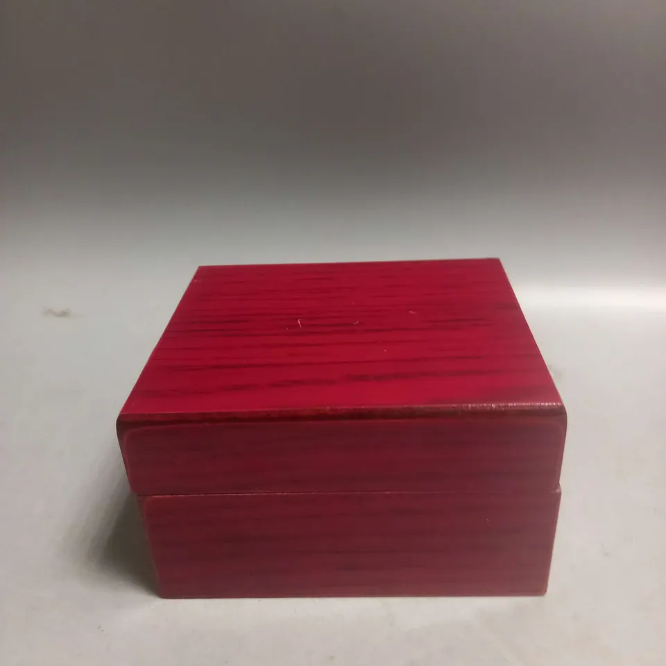 BOXED STOCKWELL TEXTURED STRAP WATCH IN BROWN/GOLD