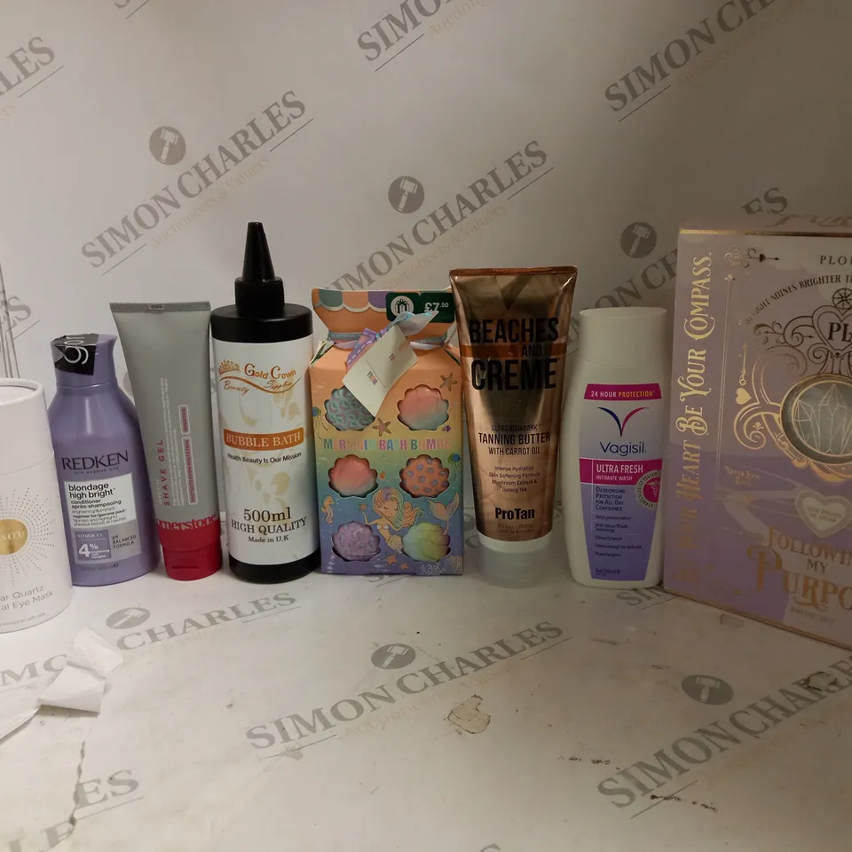 BOX OF ASSORTED COSMETIC ITEMS TO INCLUDE REDKEN, VAGISIL AND BATH BOMBS