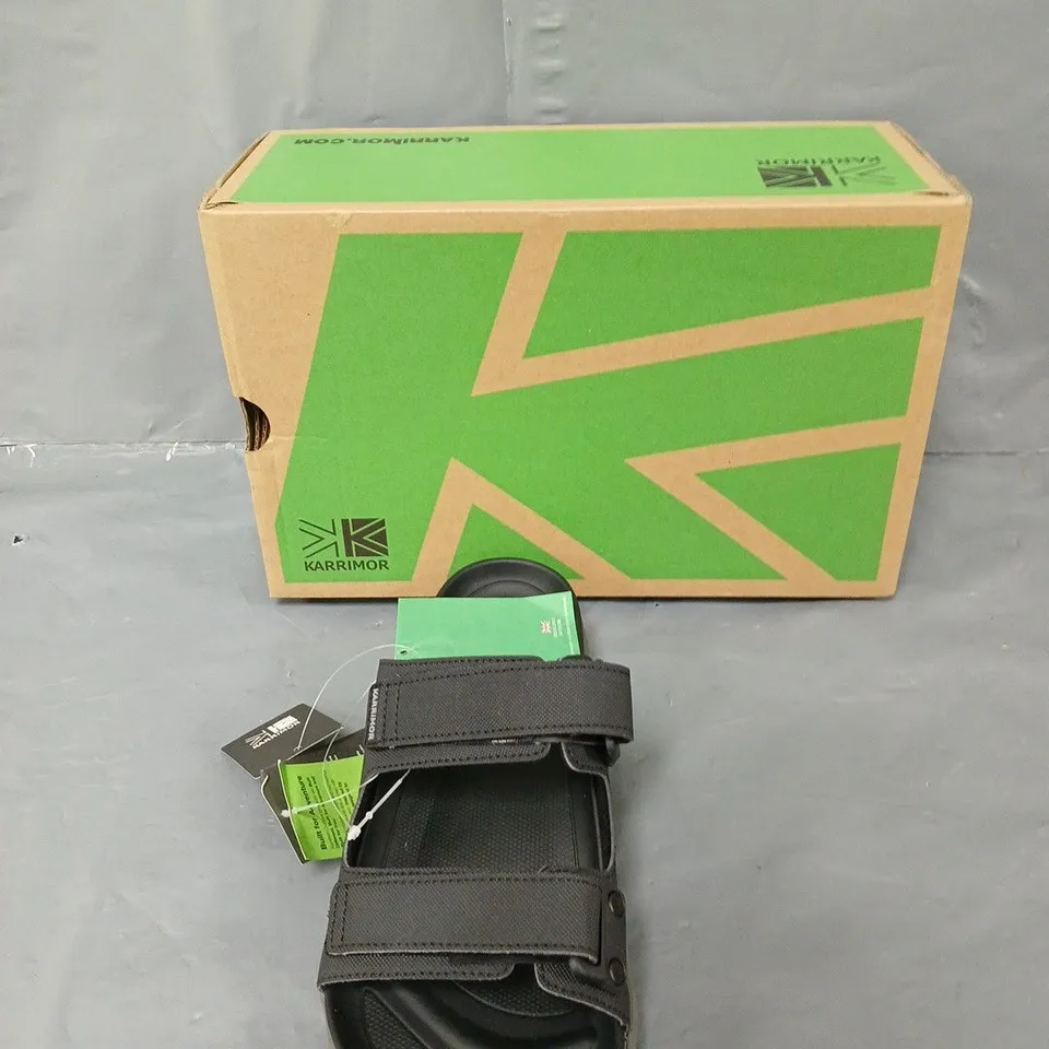 BOXED PAIR OF KARRIMOR BERA BLACK UK 6 