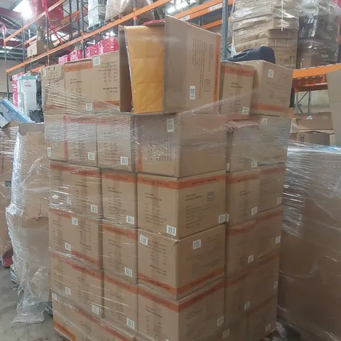 PALLET CONTAINING A VERY LARGE QUANTITY OF PADDED ENVELOPES