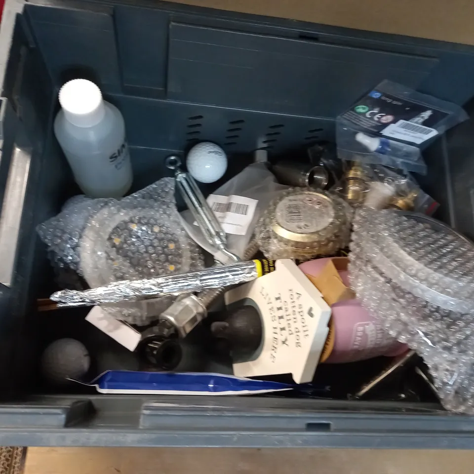 LOT OF APPROXIMATEY 16 ITEMS TO INCLUDE 5 PARWALD GS1160 GRIDING DISCS, ANGEL TAROT CARDS, OUTDOOR SOLAR LIGHT, ETC
