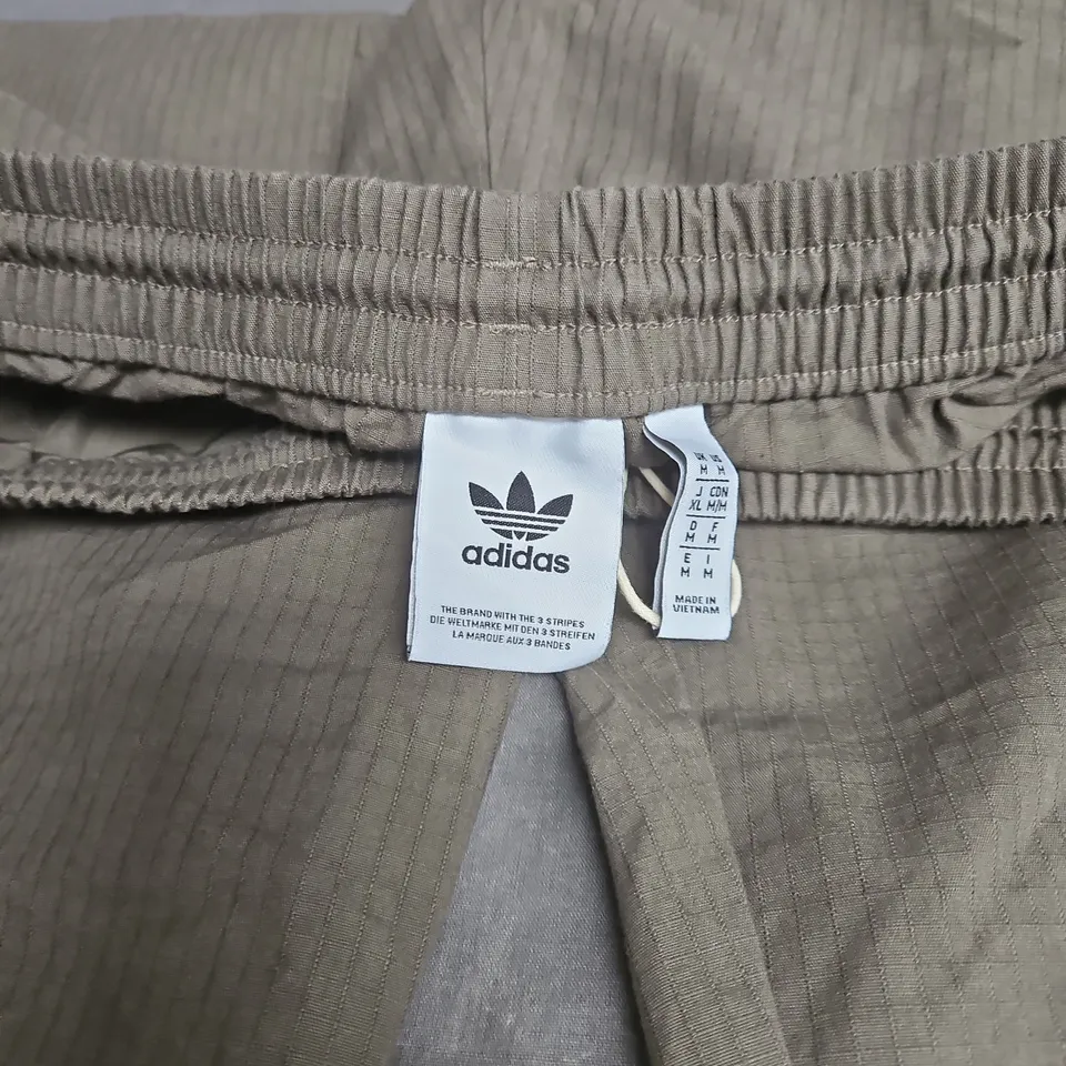 ADIDAS CARGO TROUSERS - KHAKI MEDIUM