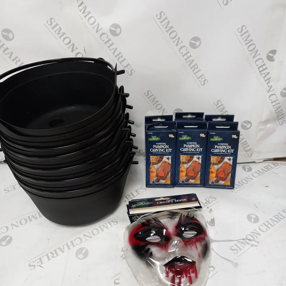 APPROXIMATELY 20 ASSORTED HALLOWEEN THEMED PRODUCTS TO INCLUDE PLASTIC CAULDRON, PUMPKIN CARVING KITS, MASKS ETC 