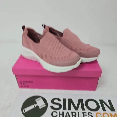 PINK B ACTIVE LADIES TRAINERS – UK SIZE 6