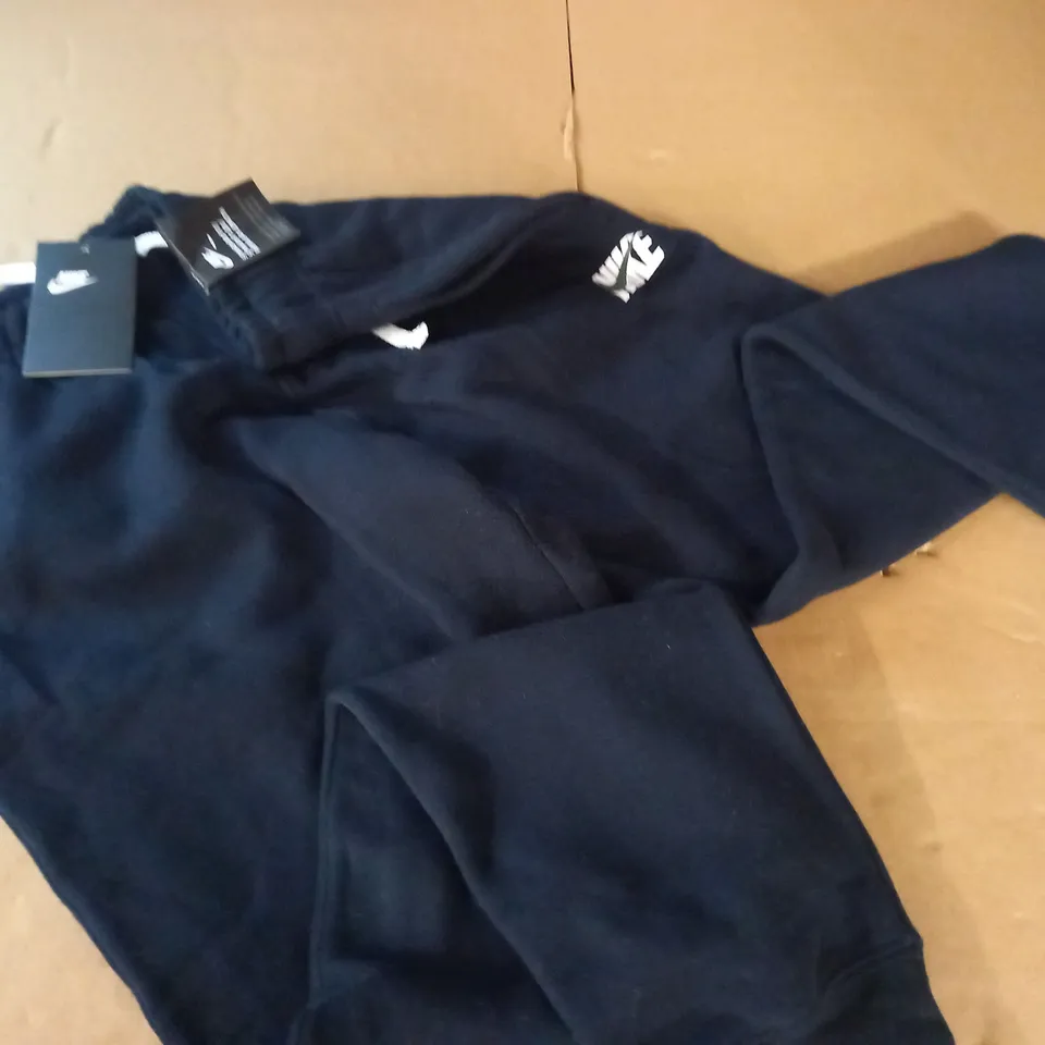 NIKE STANDARD FIT NAVY JOGGERS - S/P