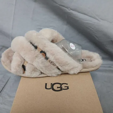 UGG SCUFFITA SPOTTY 3 SLIPPERS – BEIGE FAUX FUR