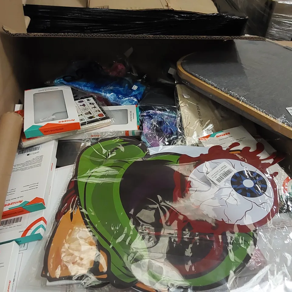 PALLET TO CONTAIN ASSORTED HOUSEHOLD ITEMS AND CONSUMER PRODUCTS. INCLUDING A LARGE QUANTITY OF HAIR STRAIGHTENERS, PHONE CASES, SHORTS ETC