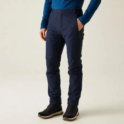 BRAND NEW REGATTA MEN`S WATER RESISTANT PANTS HIGHTON WINTER TROUSERS UK 44"