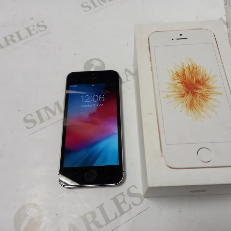 APPLE IPHONE SE MODEL 1457