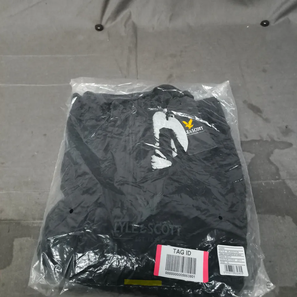 LYLE & SCOTT DARK NAVY TONAL EAGLE QUARTER ZIP SWEATSHIRT – UK XL