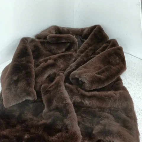 RUTH LANGFORD FASHION BROWN FUR COAT, UK 10 (US 12) – MADE IN CHINA