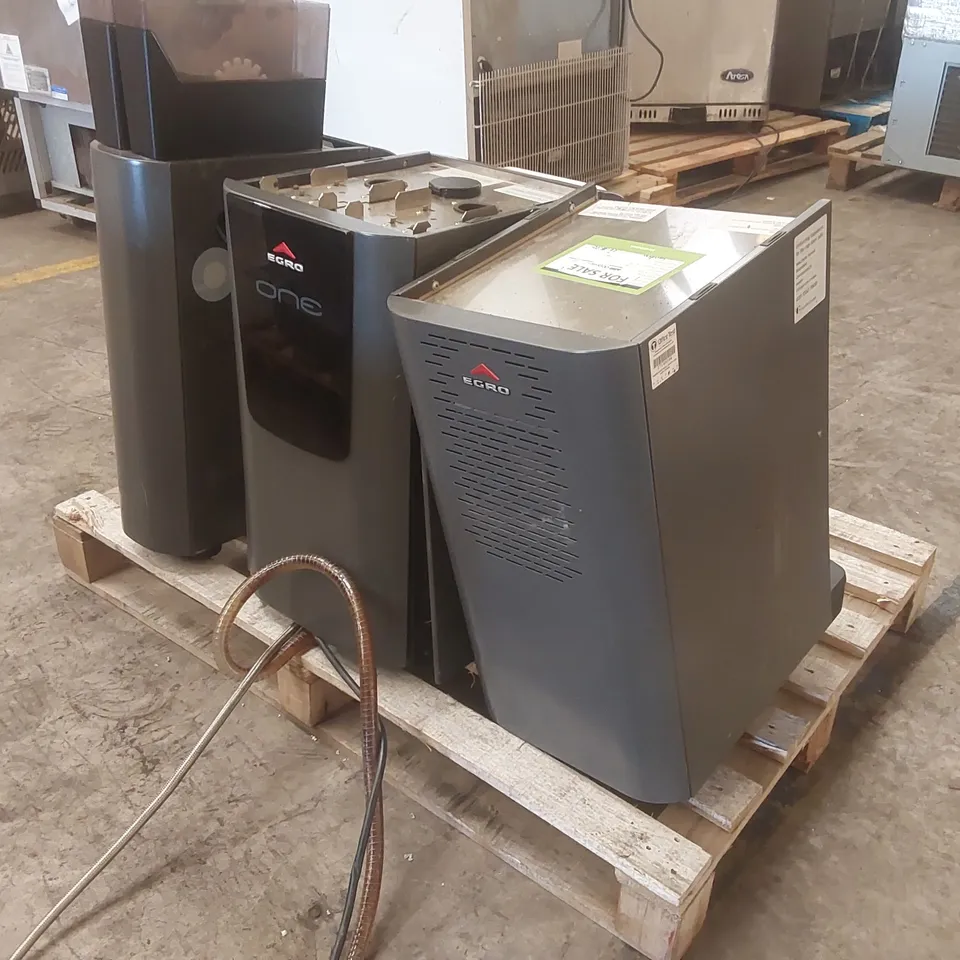 EGRO ONE COMMERCIAL COFFEE MACHINE WITH CHOC MODULE AND FRIDGE