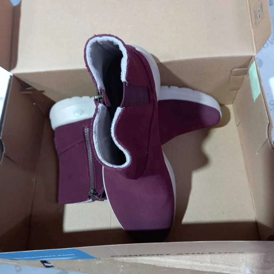 SKECHERS ZIP ANKLE BOOT BURGUNDY - SIZE 5