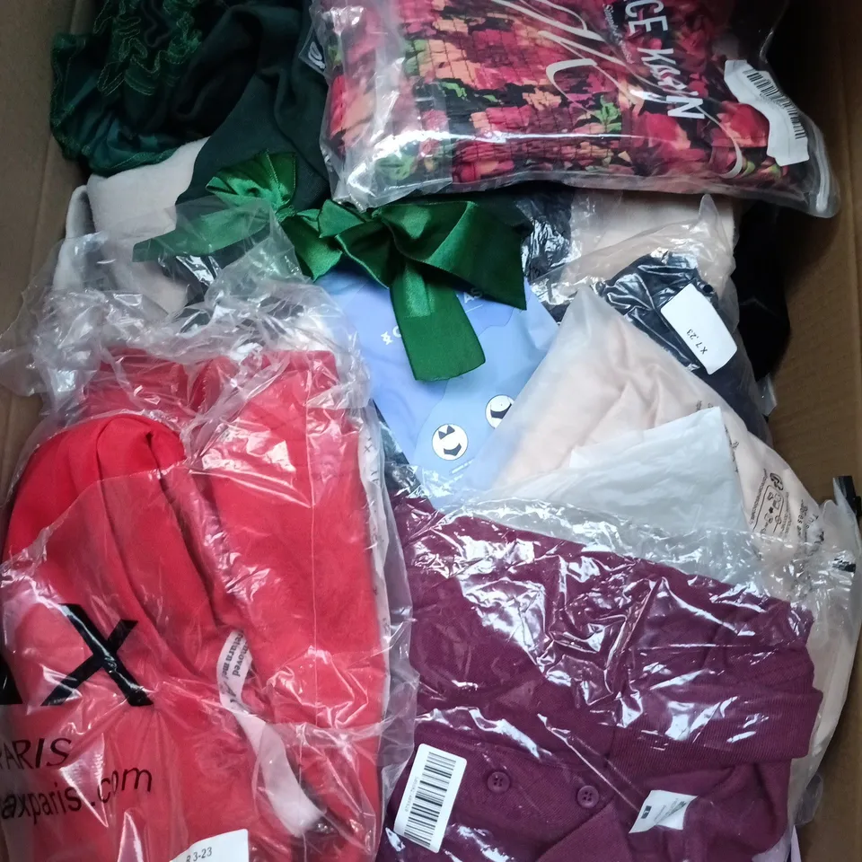 LARGE BOX OF APPROXIMATELY 25 ASSORTED CLOTHING ITEMS IN VARIOUS COLOURS, STYLES AND SIZES - COLLECTION ONLY