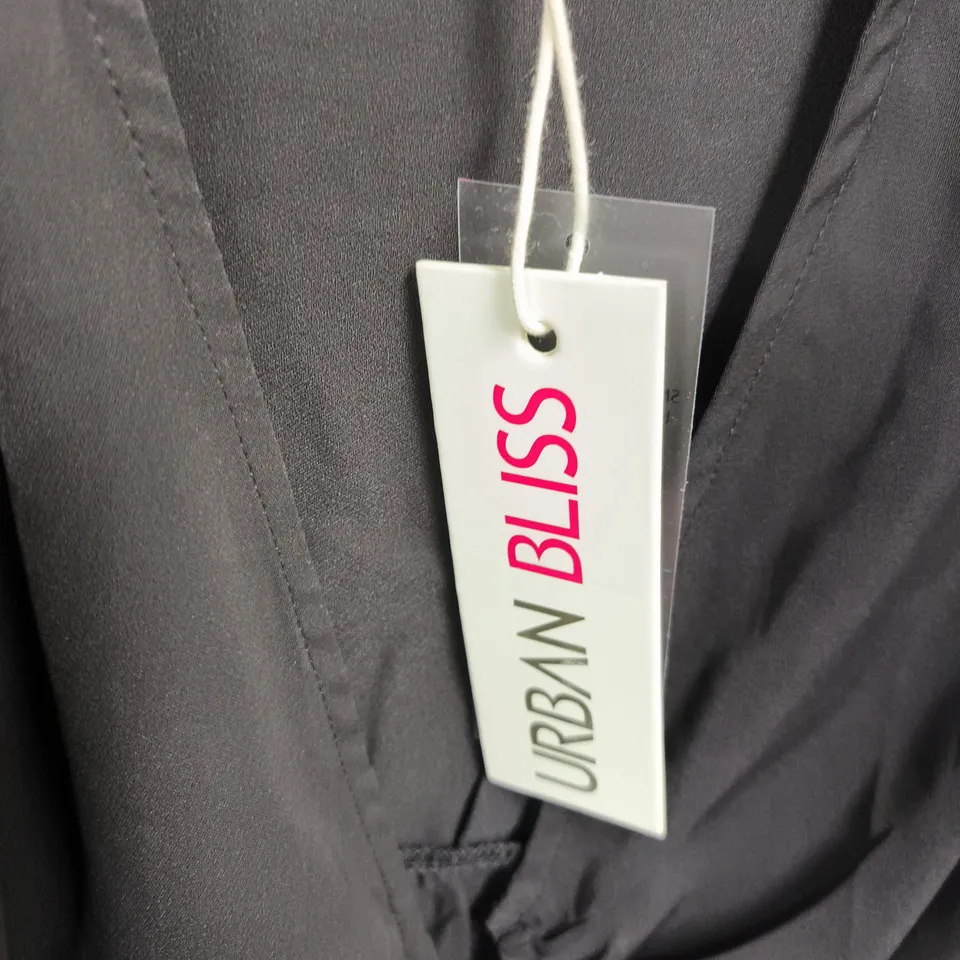 BOX OF APPROXIMATELY 60 URBAN BLISS WOMEN'S BLACK BLOUSE WITH RUCHED WAIST AND PUFF SLEEVES - SIZE 14 