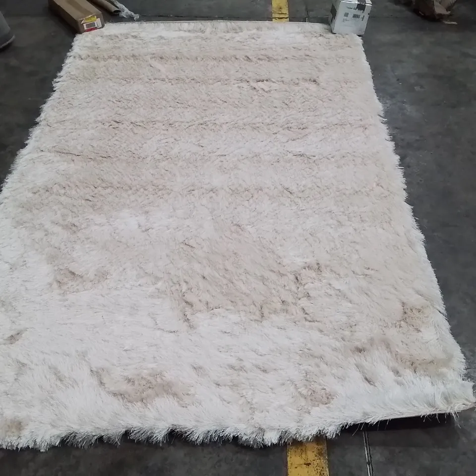 STALHAM SOLID COLOUR AREA RUG APPROXIMATELY 240X160CM