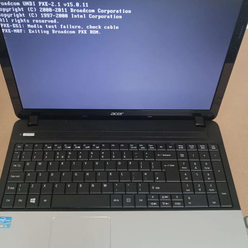 ACER TRAVELMATE P253	15 INCH	I3-3110M 2.40GHZ