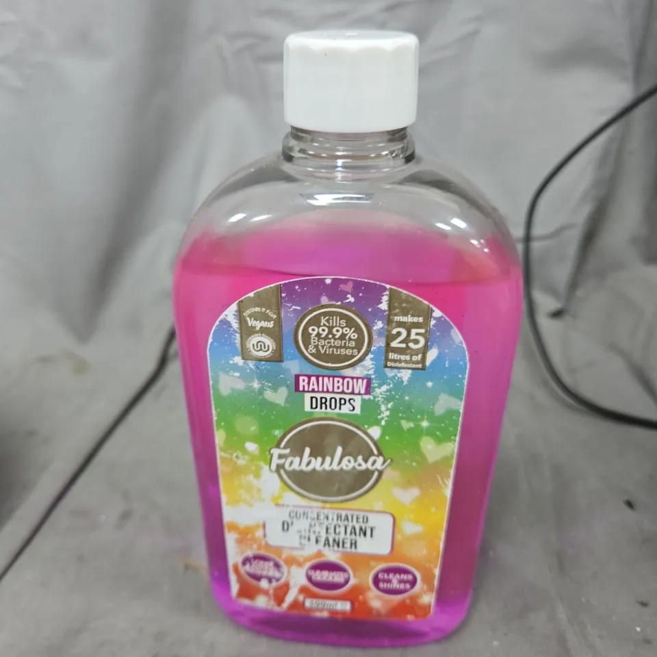 BOX OF APPROXIMATELY 12 ASSORTED LIQUID ITEMS TO INCLUDE: FABRIC FRESHENER AND DISINFECTANT 