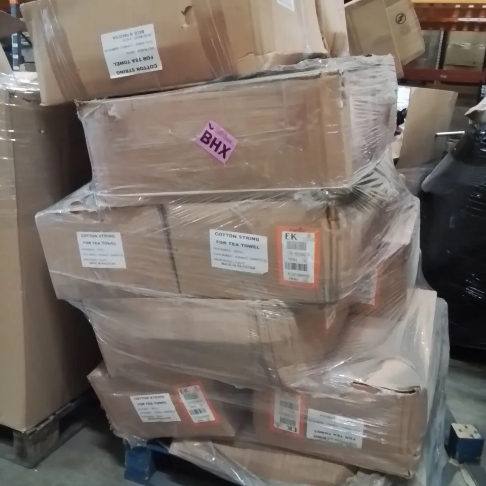 PALLET CONTAINING A LARGE QUANTITY OF COTTON STRING FOR TEA TOWELS 