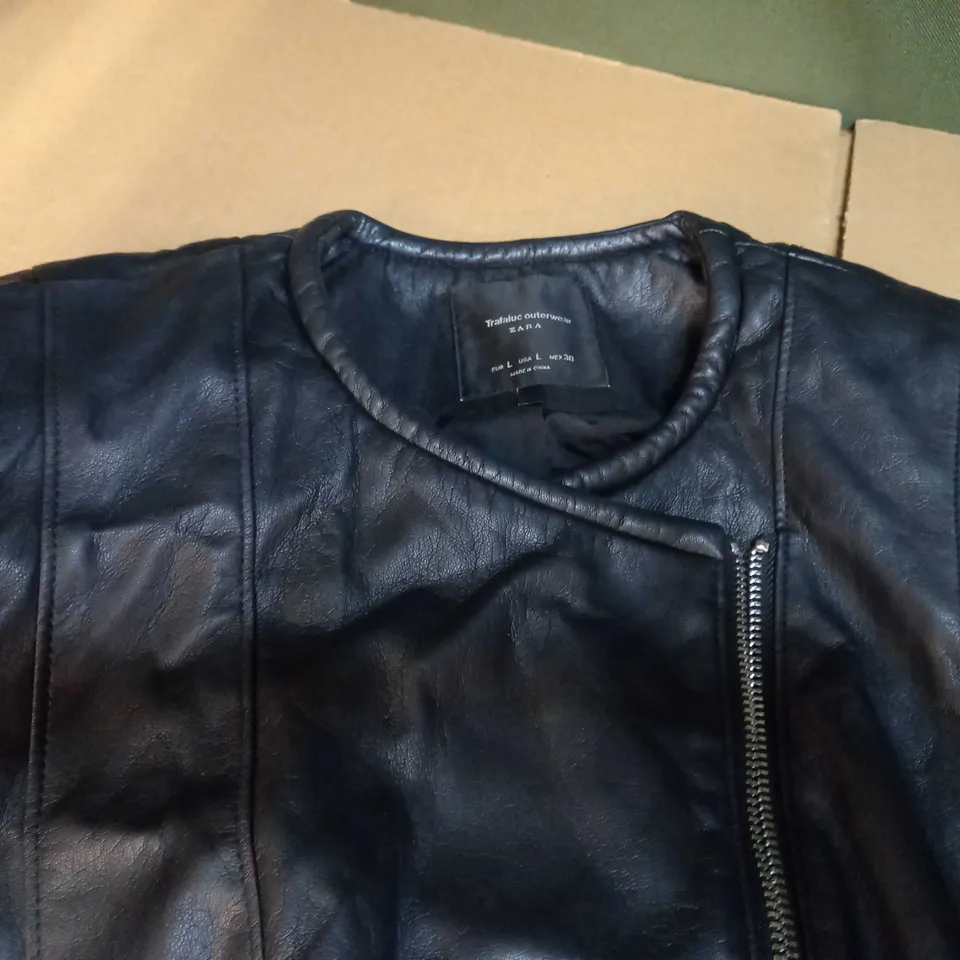 ZARA BLACK FAUX LEATHER CROPPED JACKET - LARGE