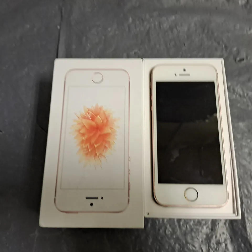 BOXED APPLE IPHONE SE 32GB IN ROSE GOLD