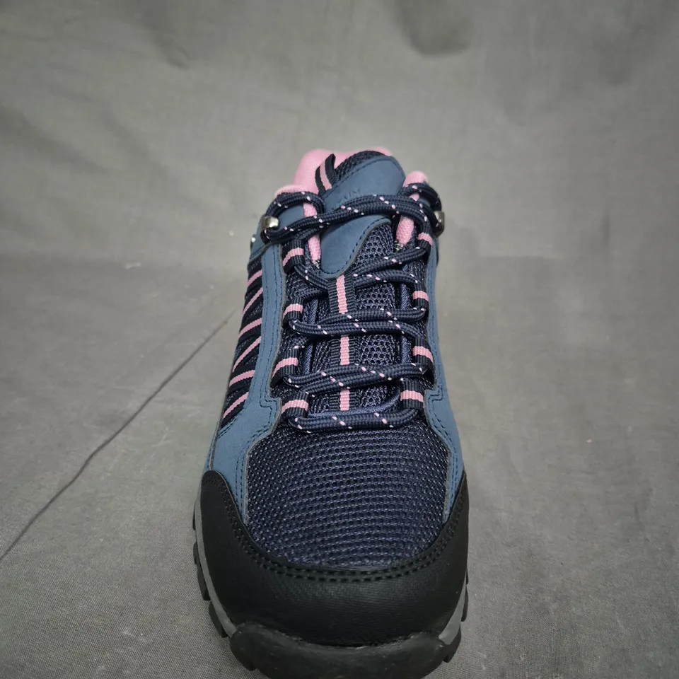 BOXED PAIR OF MOUNTAIN WAREHOUSE WALKING SHOES - UK SIZE 6