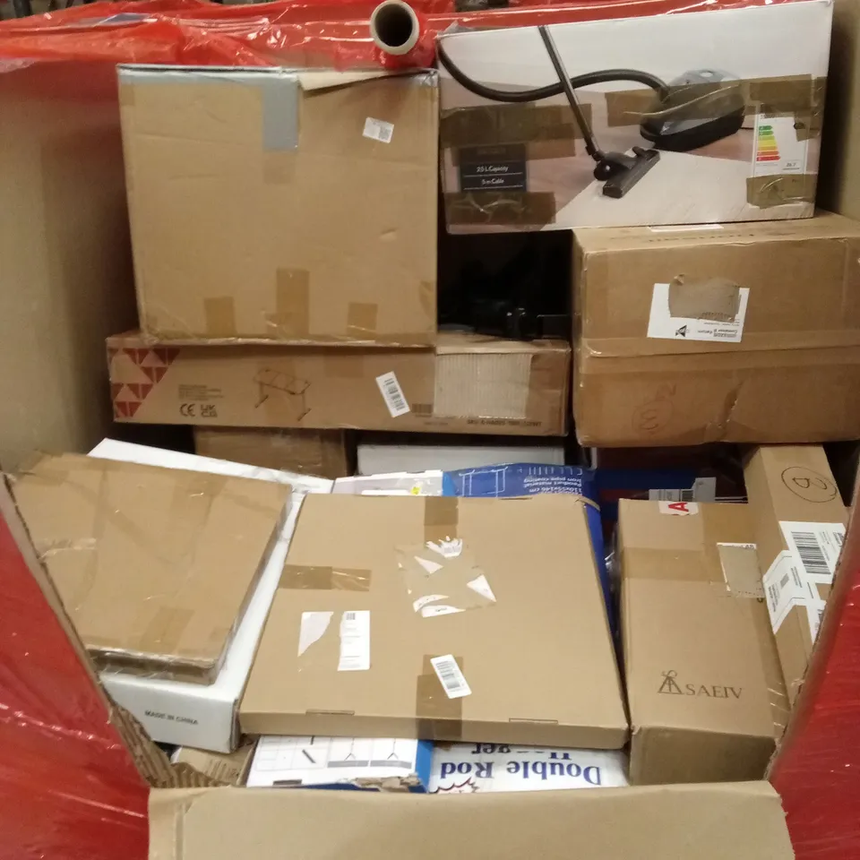 PALLET OF ASSORTED HOUSEHOLD GOODS AND PRODUCTS TO INCLUDE; COMPUTER DESK, CAT LITTER BOX, SEAT RISER, TOILET SEAT, OFFICE CHAIR ETC