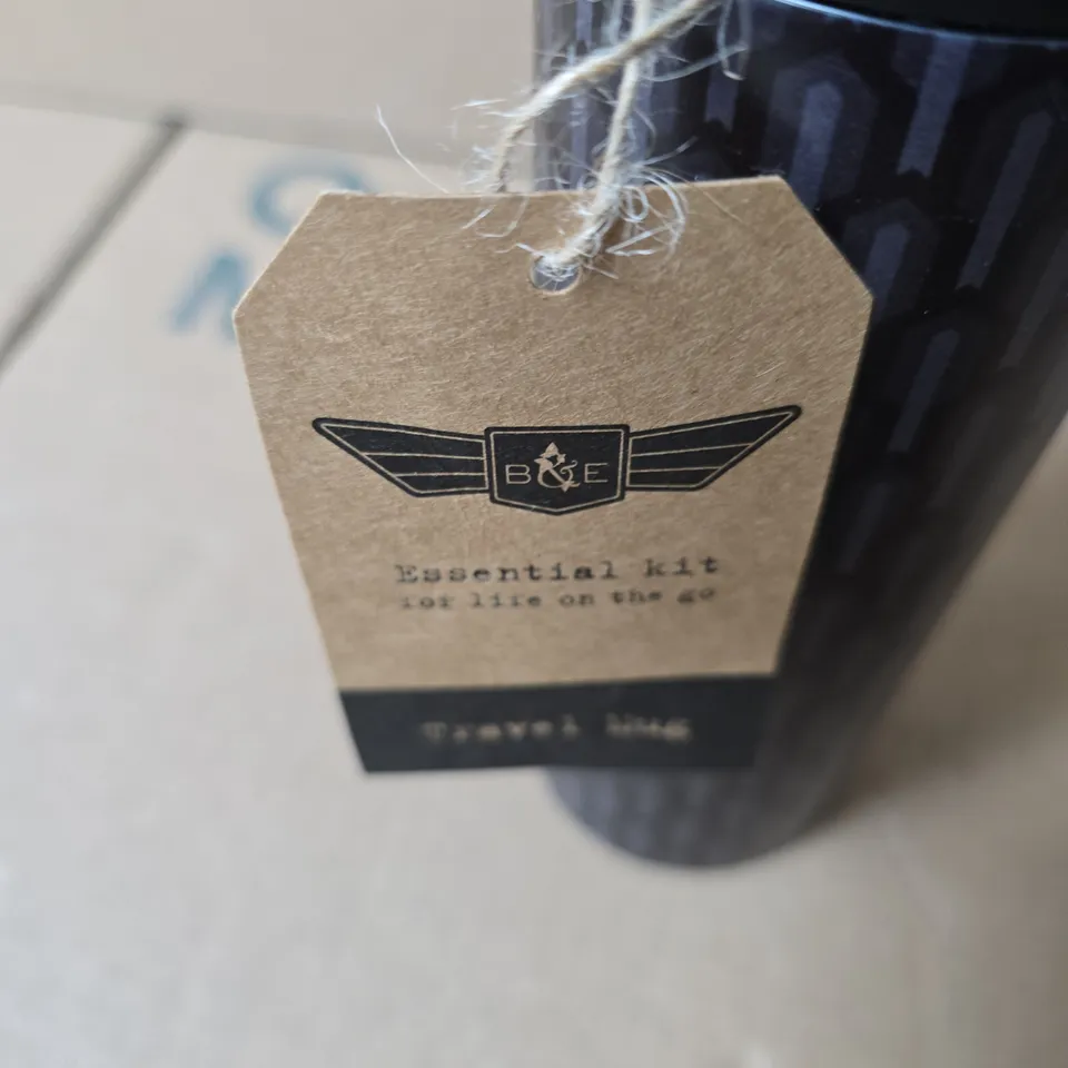 B & E TRAVEL MUG – BLACK WITH GEOMETRIC PATTERN, SLIDING LID