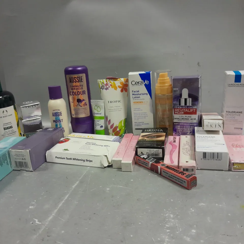 BOX OF APPROXIMATELY 20 ASSORTED COSMETIC ITEMS TO INCLUDE- CERAVE LOTION - TROPIC ANTIPERSPIRANT - SHAMPOO, ETC.