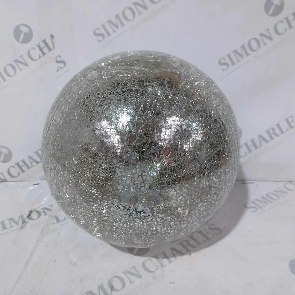 MR CHRISTMAS 8" GLASS CRACKLE SPHERE WITH ROTATING LIGHT